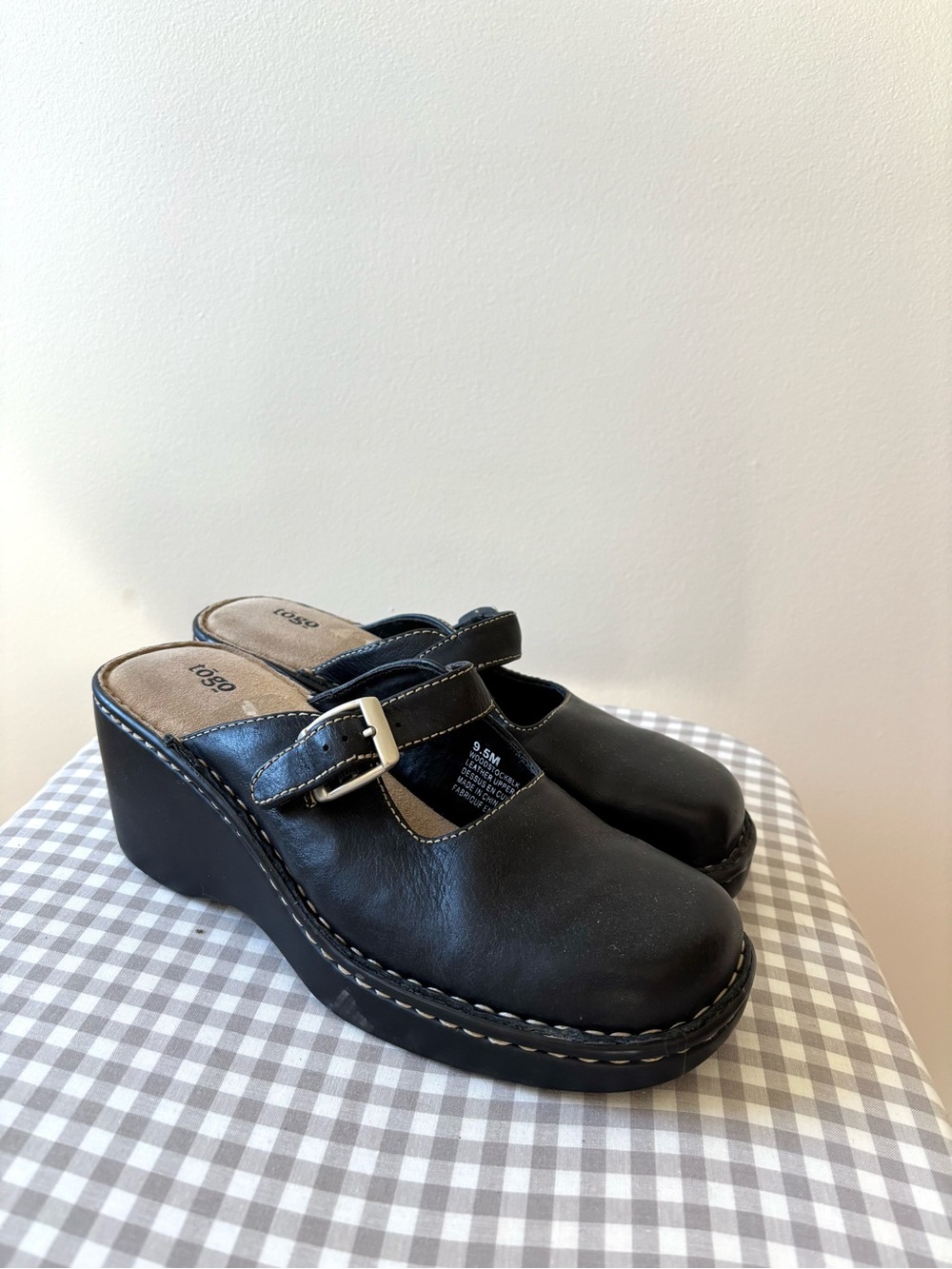 Vintage 90s/y2k Black Leather Mary Jane Wedge Clogs with Buckle Strap - Women